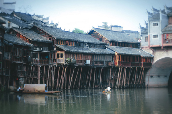 華中旅游